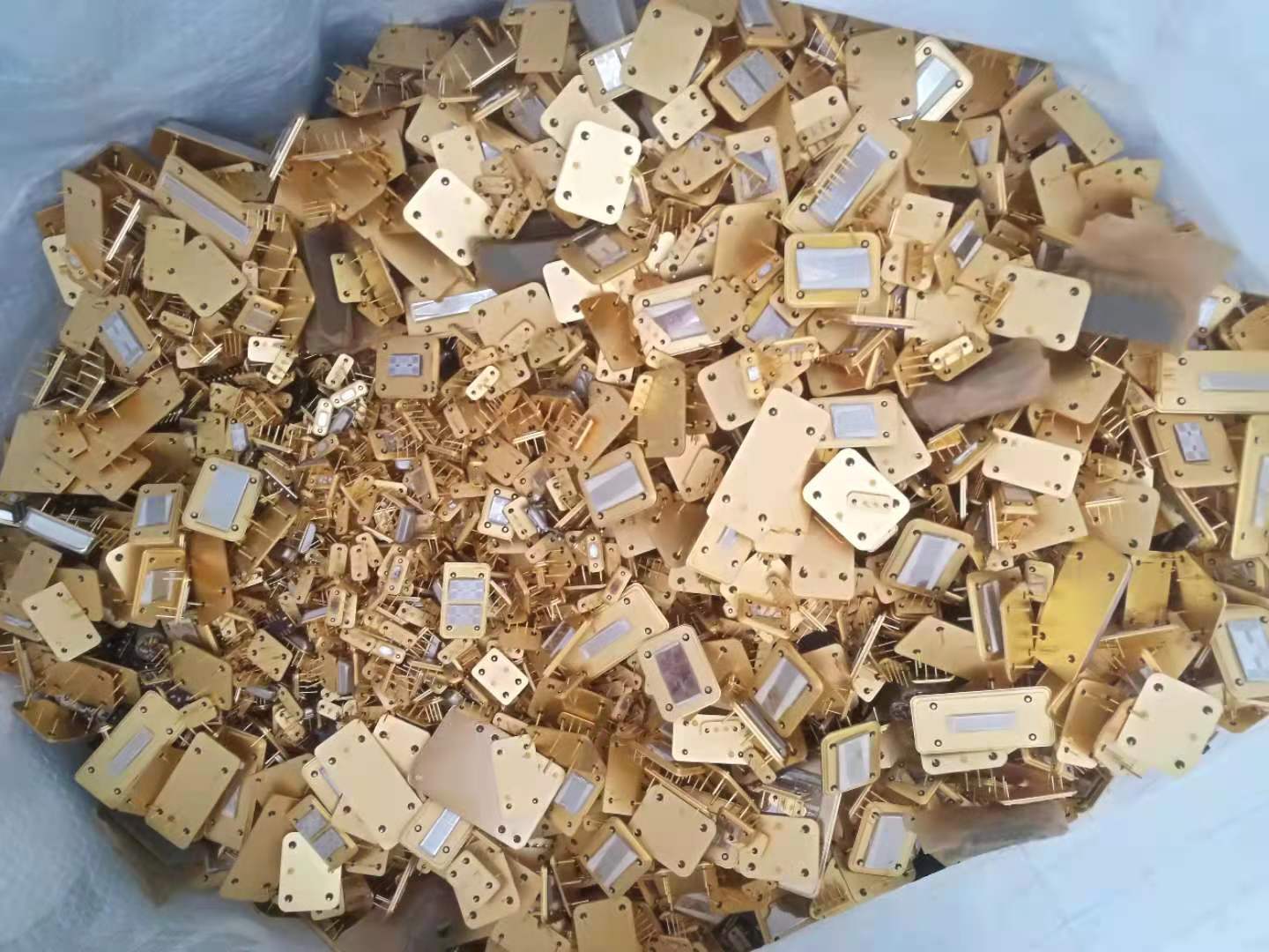 普潤(rùn)貴金屬回收公司：專業(yè)回收鍍金廢料，為環(huán)保助力