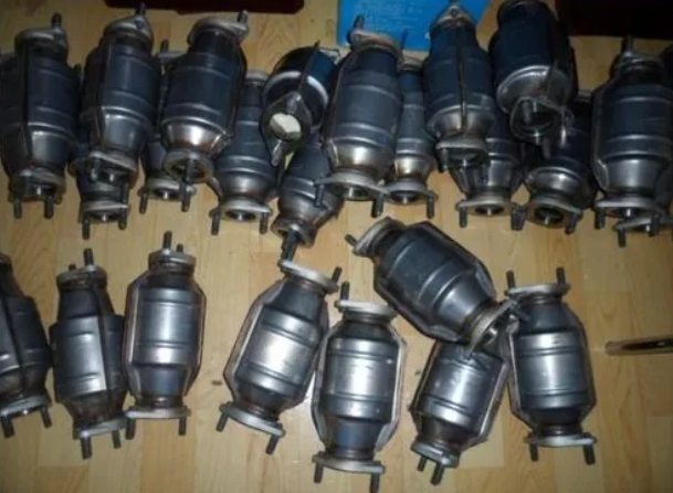 三元催化器鉑碳回收：環(huán)保高效，讓廢棄物煥發(fā)新生